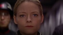 奥斯卡奖得主乔迪·福斯特（Jodie Foster）说，超级英雄电影的持续时间太长了。